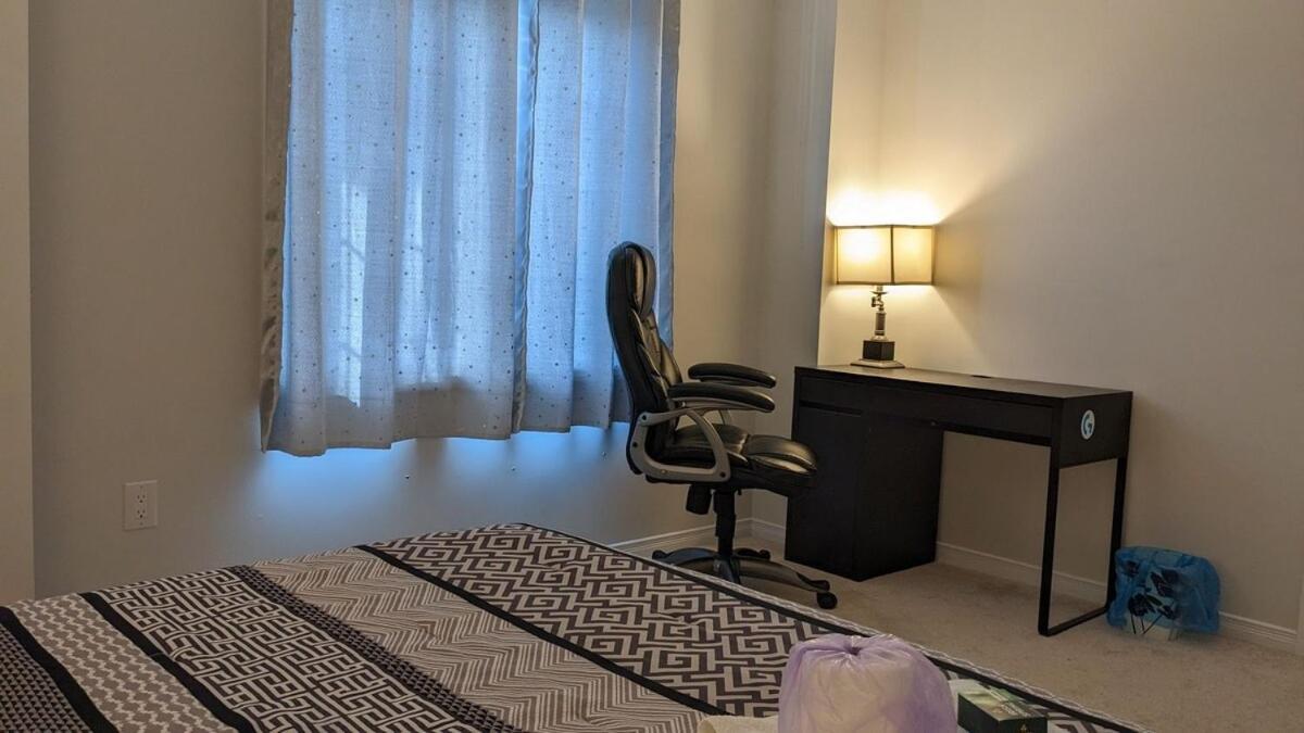 The Warm Welcome Suite Thorold Esterno foto