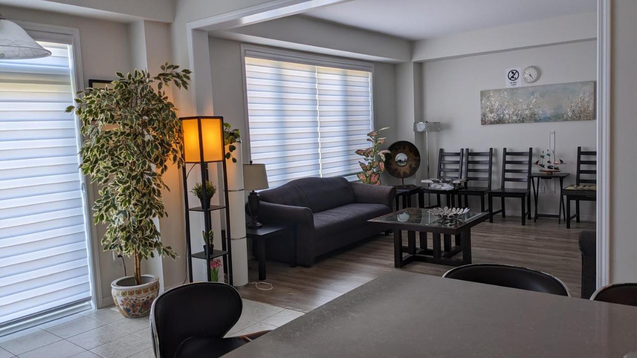 The Warm Welcome Suite Thorold Esterno foto