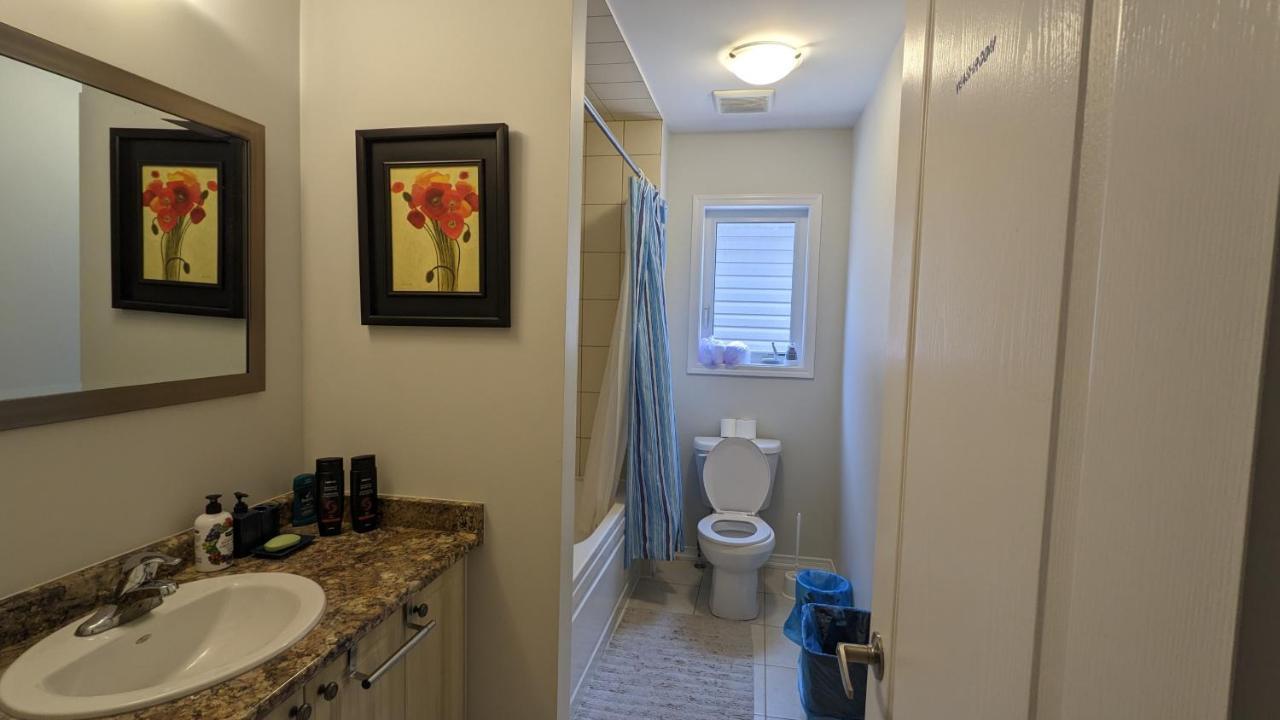 The Warm Welcome Suite Thorold Esterno foto
